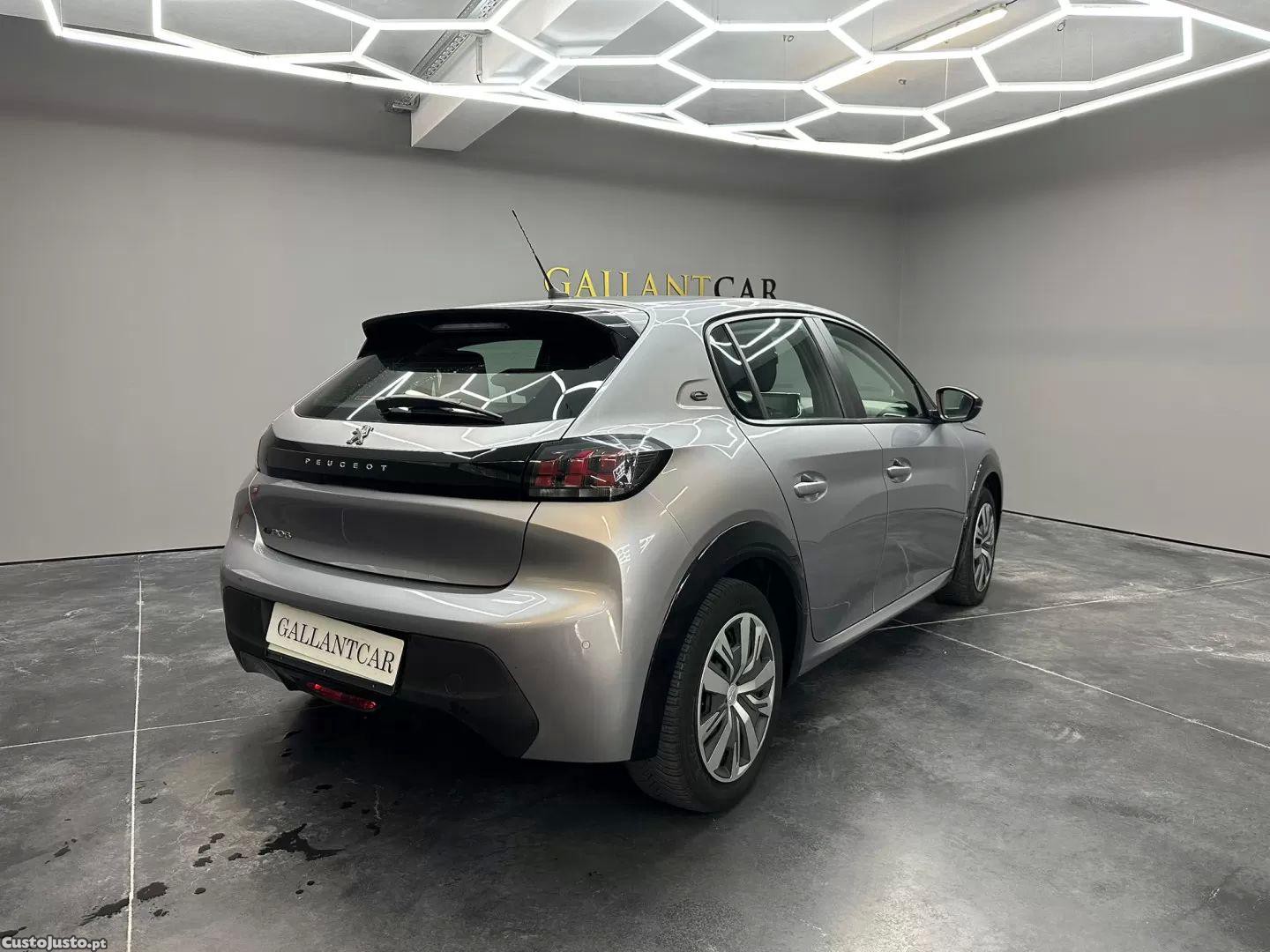 Peugeot e-208 E-208 50 kwh aut. led keylessgo klima pdc — fotografia 7