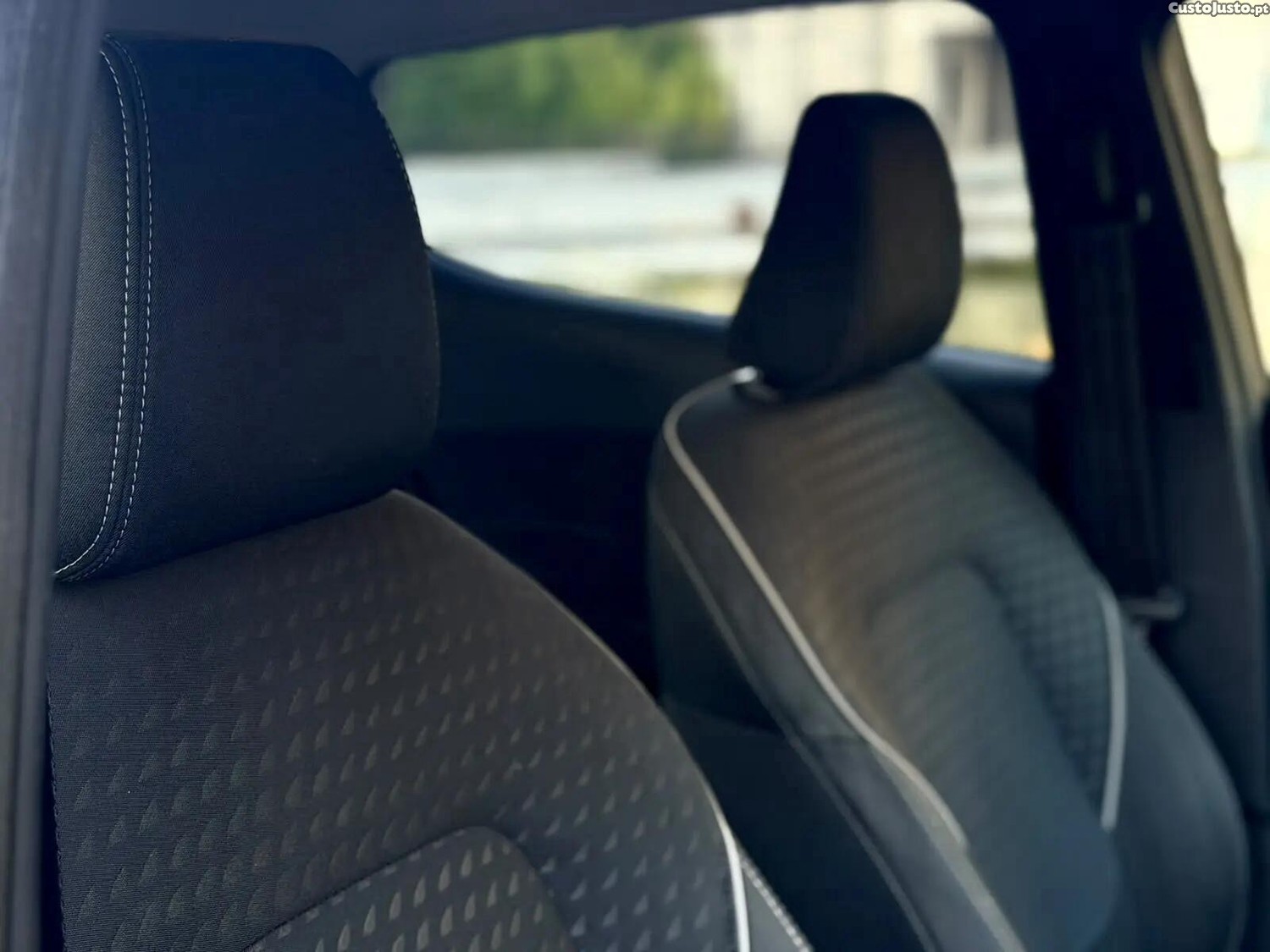 Ford Fiesta 1.5 TDCi Titanium — fotografia 14