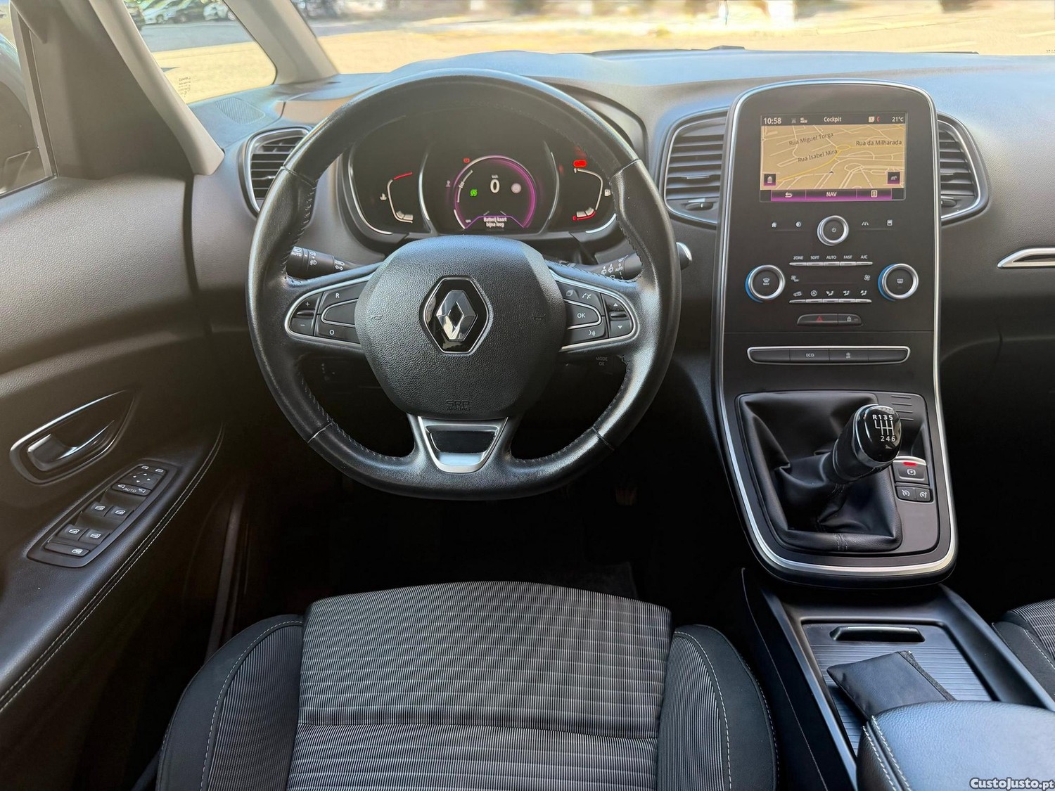 Renault Grand Scénic ENERGY TCe 130 INTENS — fotografia 16