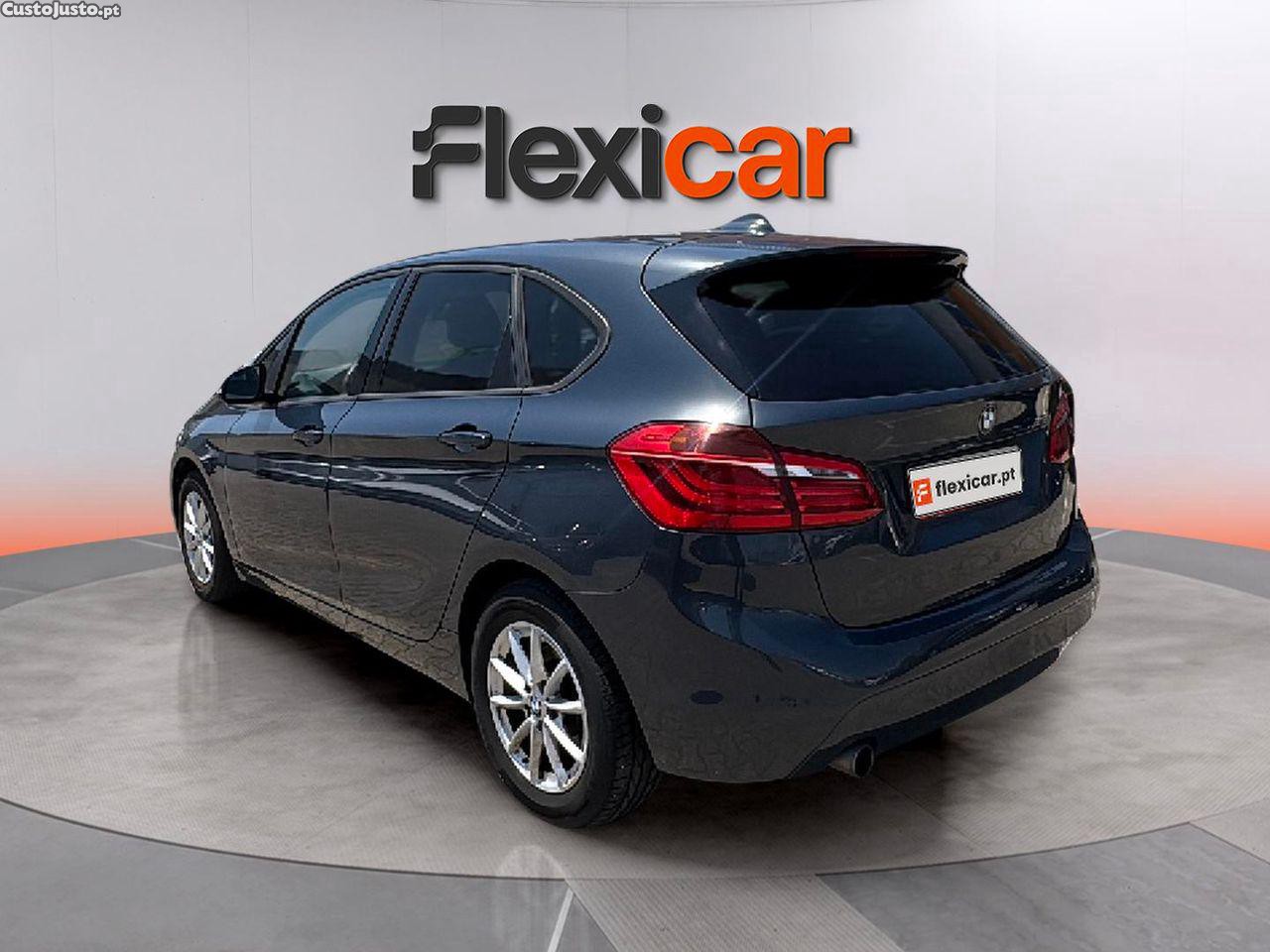 BMW 218 Active Tourer d Auto — fotografia 12