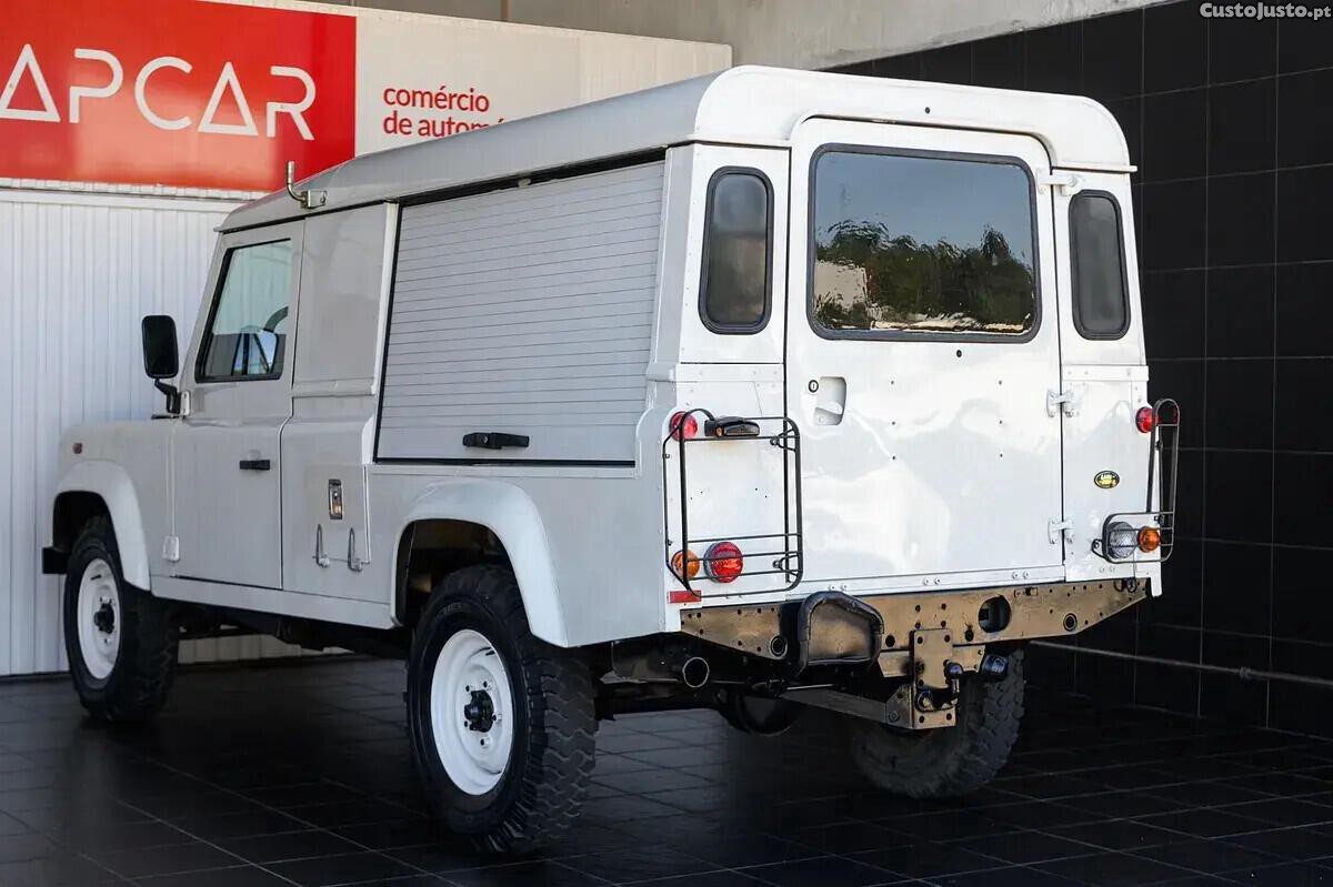 Land Rover Defender 110 2.5 Td5 E — fotografia 27