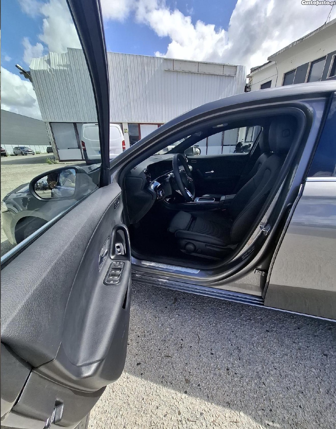 Mercedes-Benz A 250 e de 2025 — fotografia 8