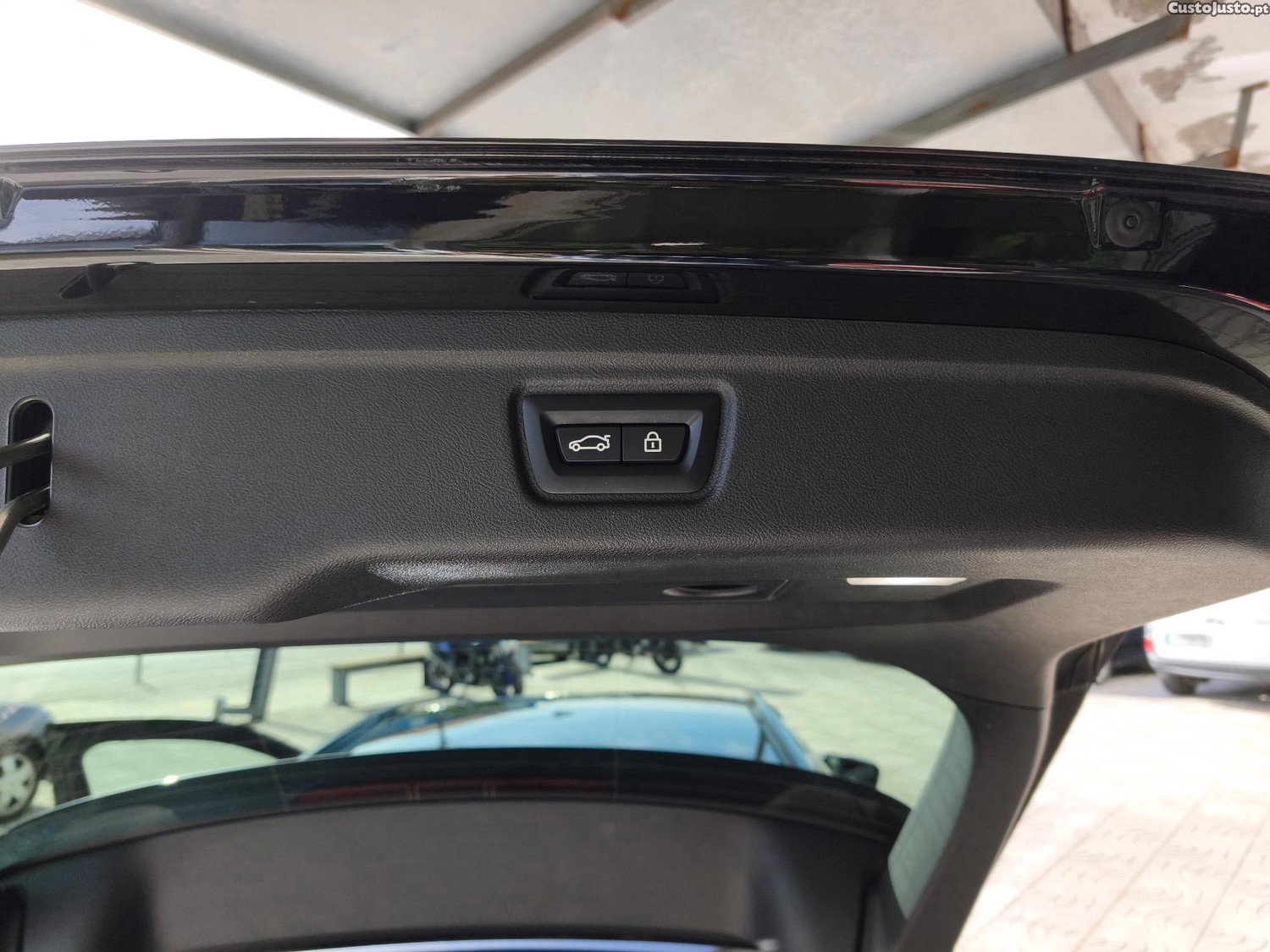 BMW 320 e Touring Pack M PHEV Nacional — fotografia 5