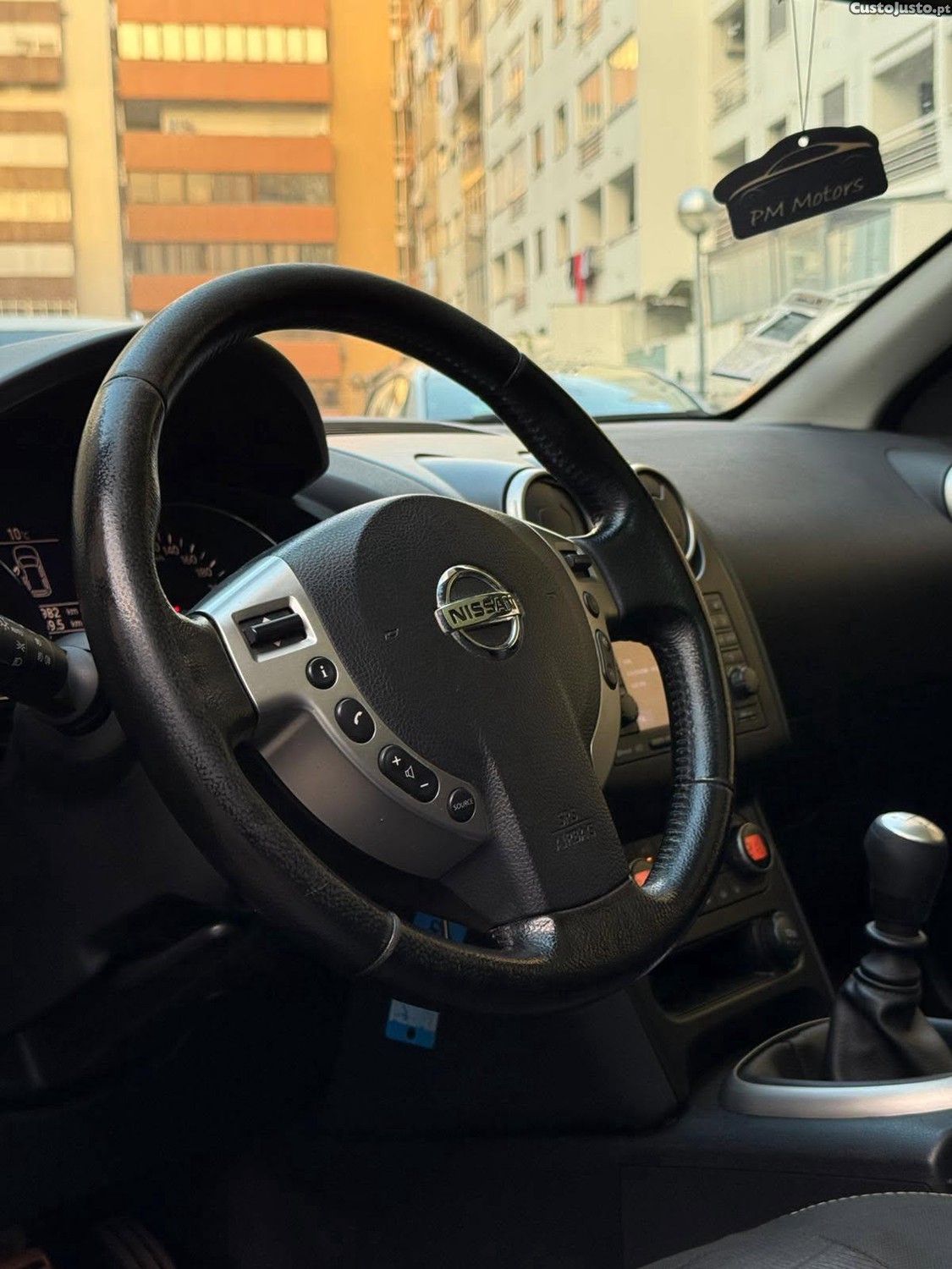 Nissan Qashqai +2 1.5 DCI — fotografia 6