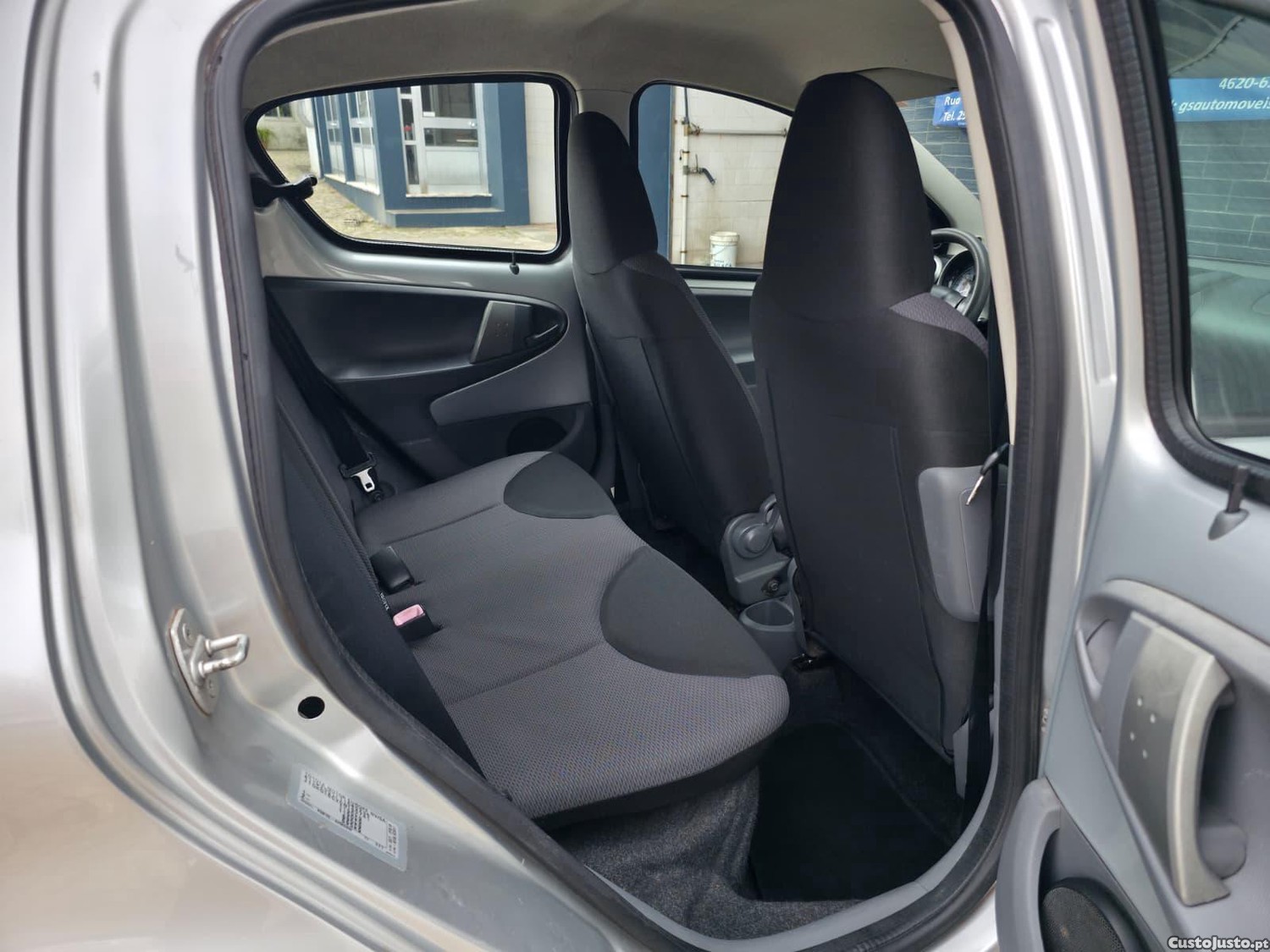Toyota Aygo 1.0 Plus AC + JLL5 Portas — fotografia 3