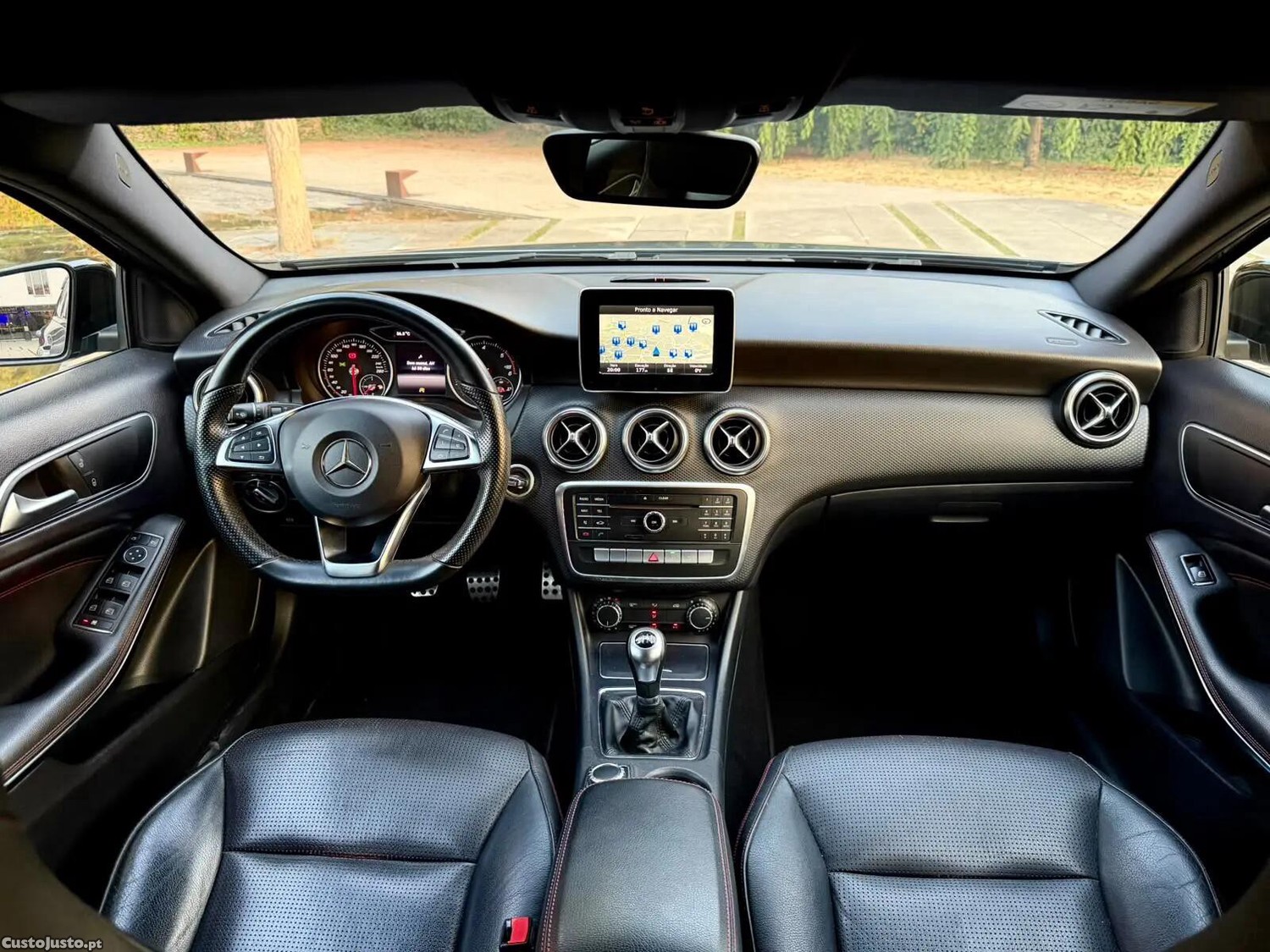 Mercedes-Benz A 180 AMG Line — fotografia 6