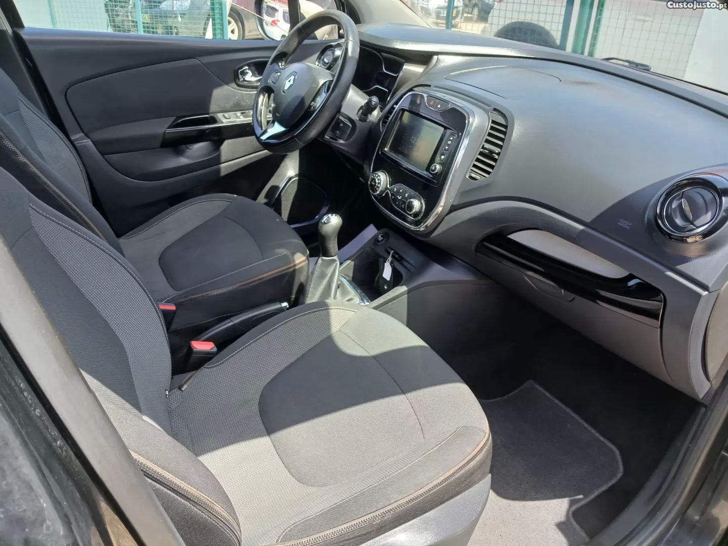 Renault Captur 1.5 dci expression — fotografia 5