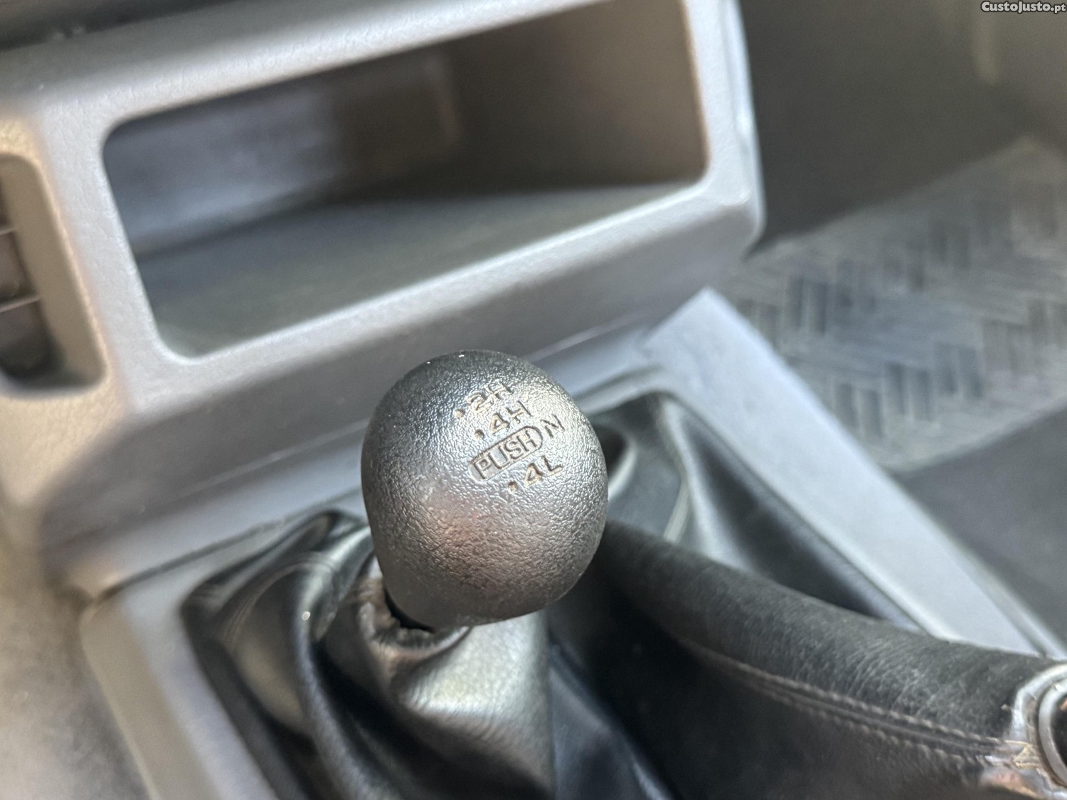 Nissan Terrano II 2.7 TDi Longo com A/C — fotografia 7