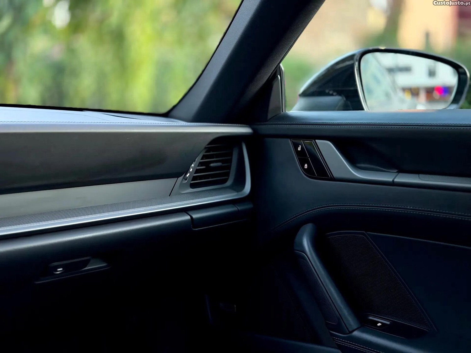 Porsche 911 Carrera 4 PDK — fotografia 3
