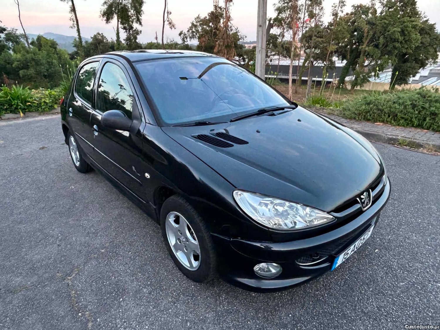 Peugeot 206 1.1 Black & Silver c/ tecto Panorâmico — fotografia 10