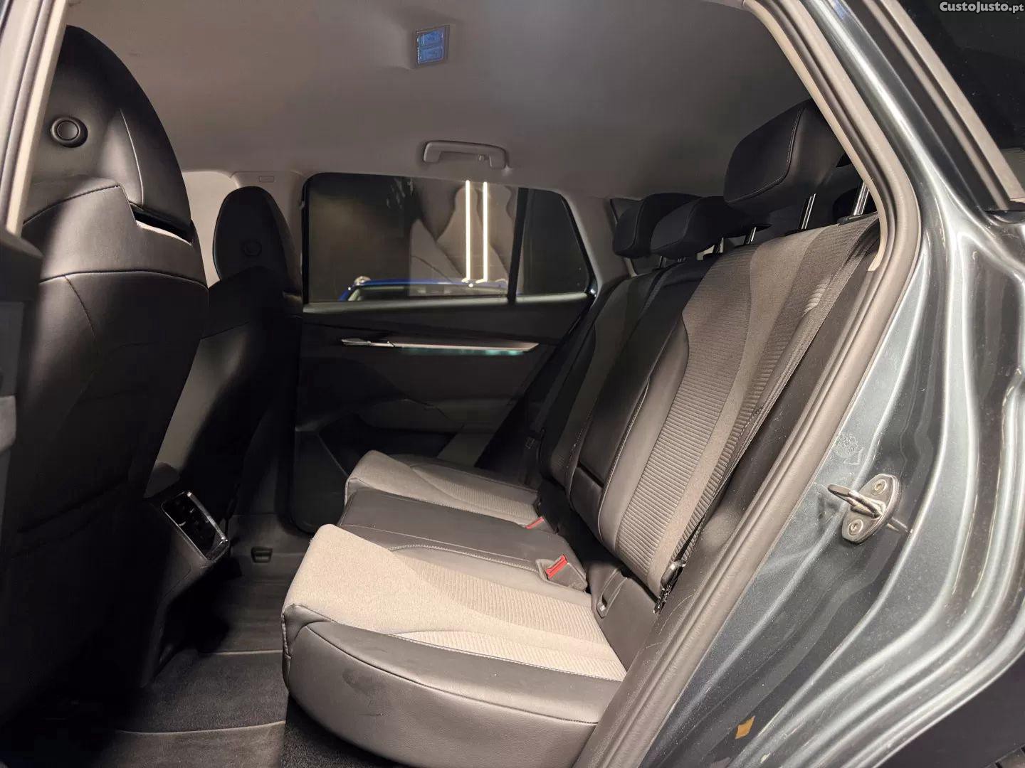 Skoda Enyaq Iv 60 — fotografia 5
