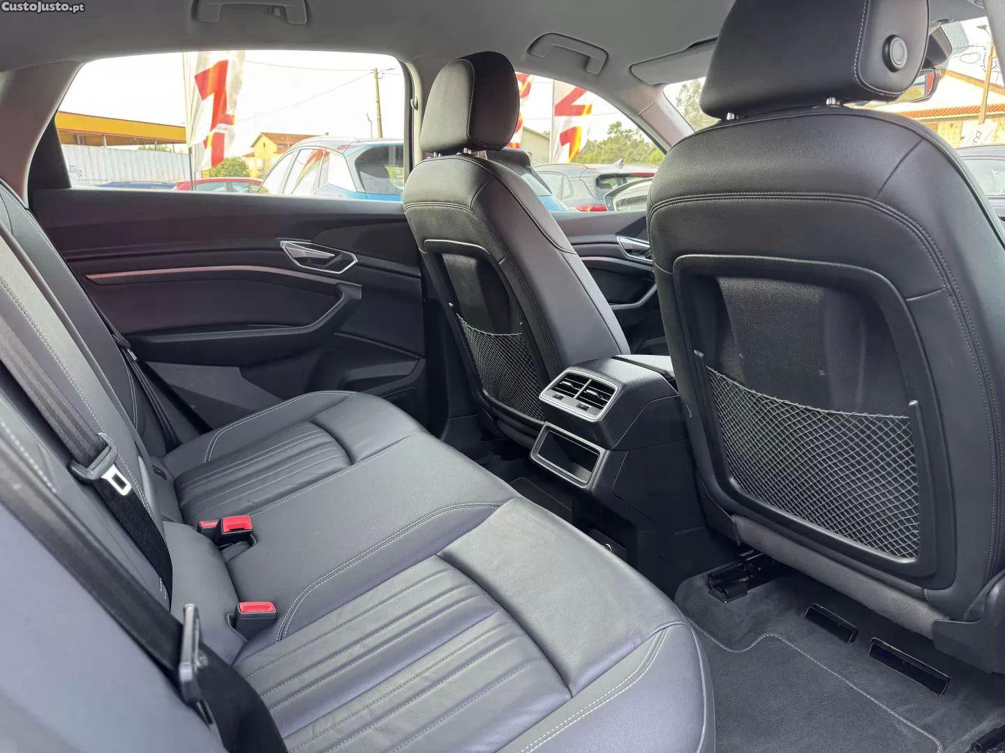 Audi e-tron 55 quattro advanced — fotografia 13