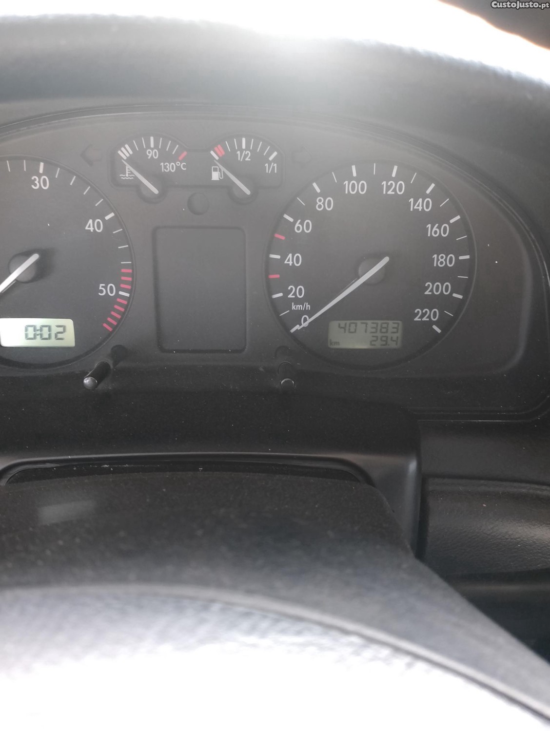 Volkswagen Passat 1.9 TDI 110 cv — fotografia 3