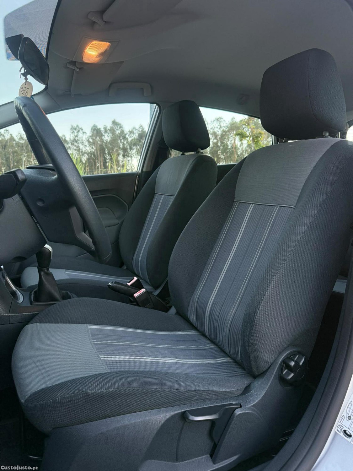 Ford Fiesta 1.25 Gasolina 82cv 5lugares 137.000KM — fotografia 7