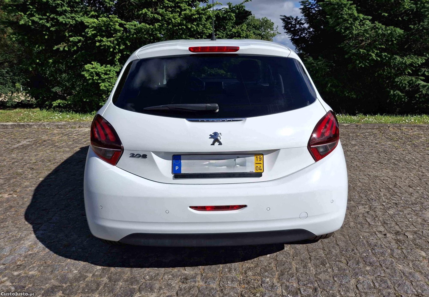 Peugeot 208 1.5 HDi Signiture 102cv (TROCA) — photo 4