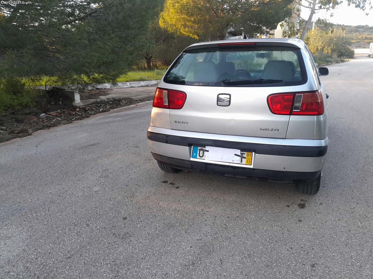 SEAT Ibiza 1.0 MPI GASOLINA ECONOMICO ANO 2001 — fotografia 8