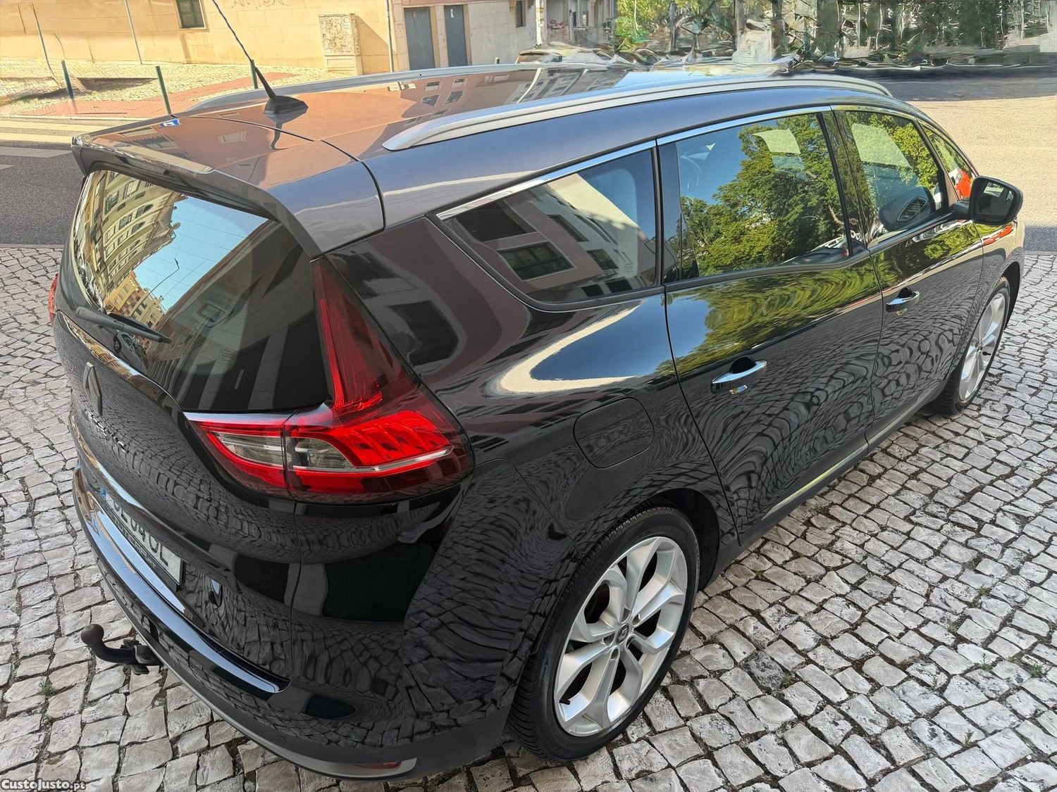 Renault Grand Scénic ENERGY TCe 130 INTENS — fotografia 11