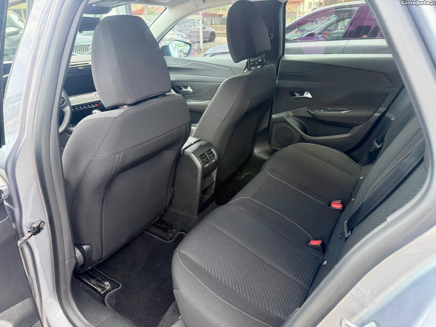 Peugeot 308 SW 1.5 BlueHDi Allure Pack — fotografia 5