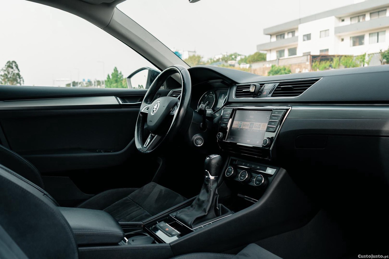 Skoda Superb Elegance — fotografia 9
