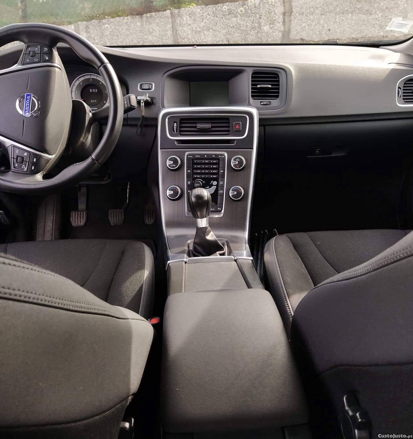 Volvo S60 Momentum — fotografia 3