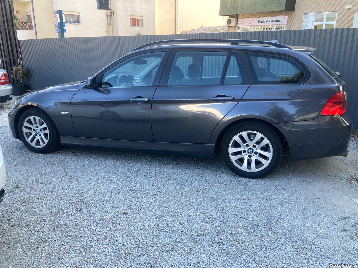 BMW 320 Touring — fotografia 7