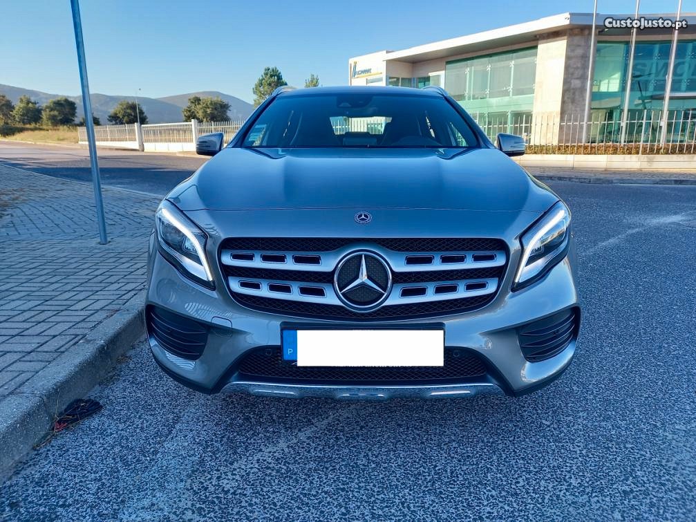 Mercedes-Benz GLA 220 AMG - 17 foto 2