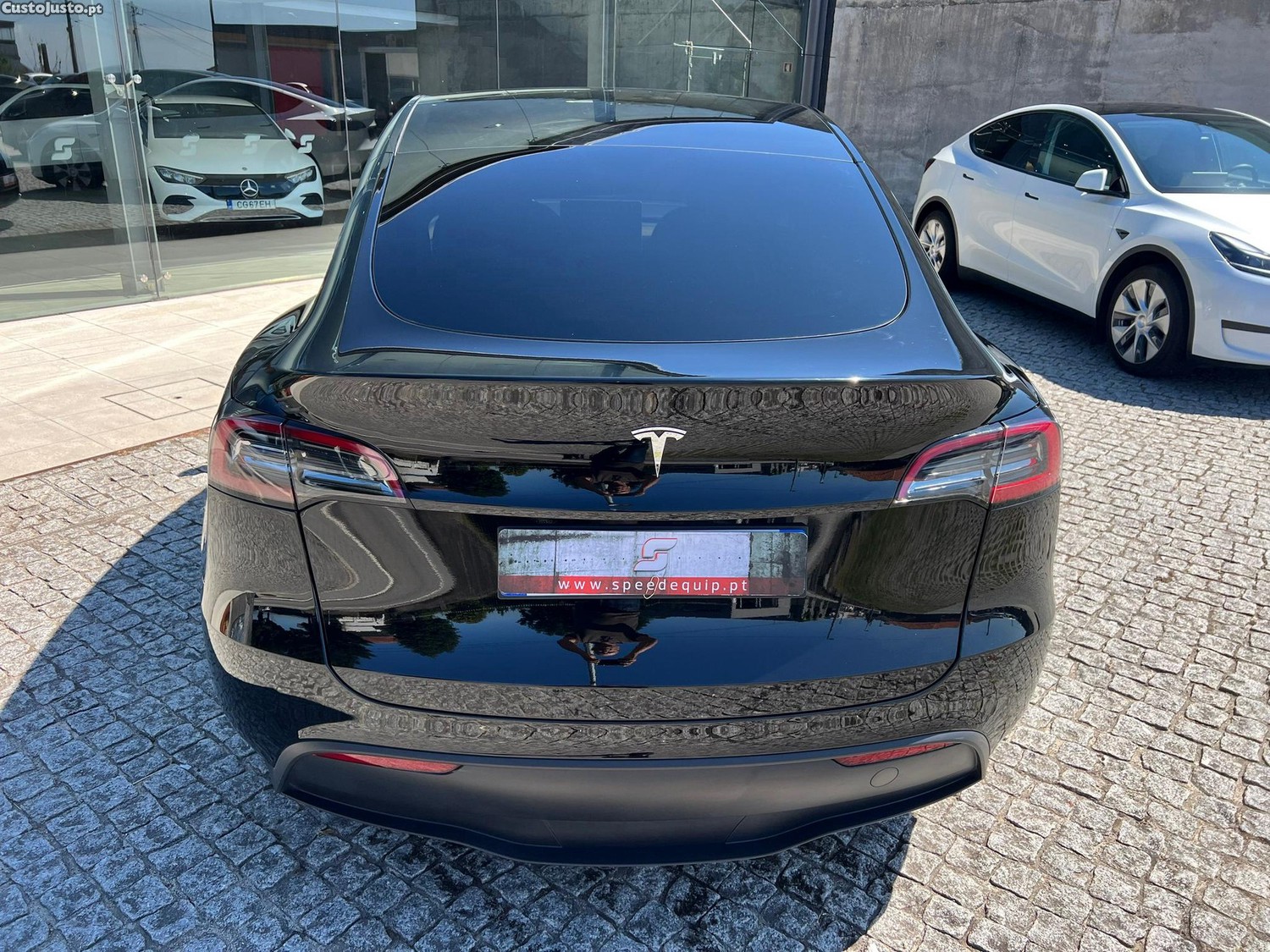 Tesla Model Y Standard — fotografia 19