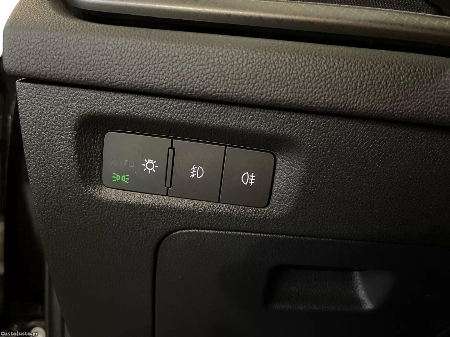 Skoda Octavia 2.0 tdi ambition dsg — fotografia 5