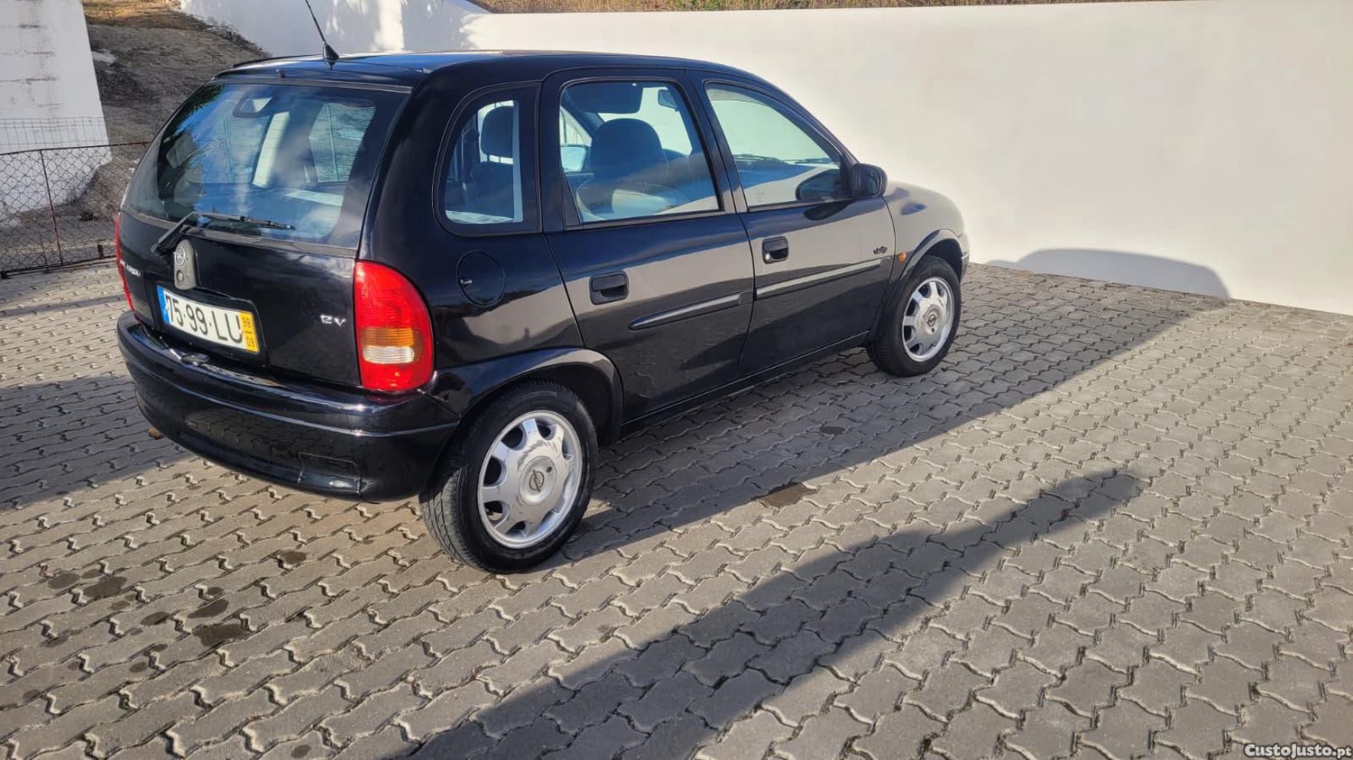 Opel Corsa 1.0 gasolina — fotografia 6