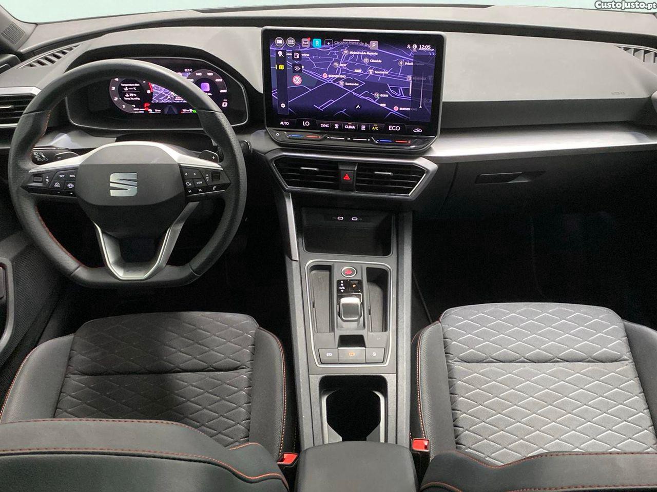 SEAT Leon 1.5 TSI e-Hybrid FR DSG — fotografia 12