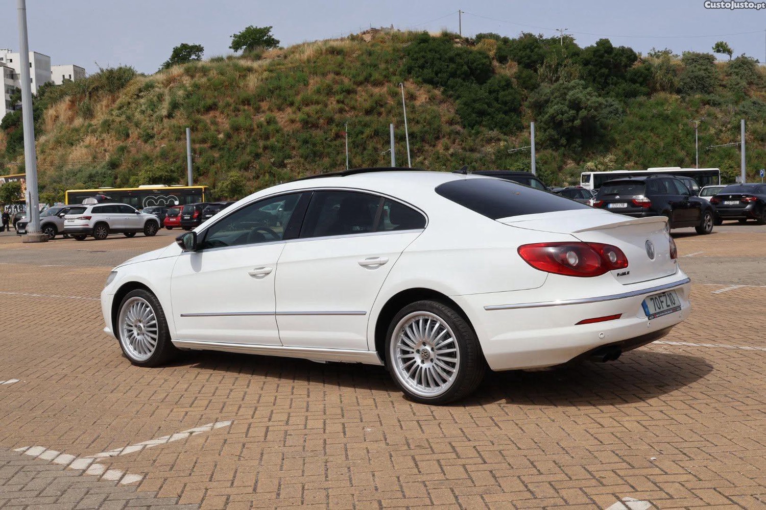 Volkswagen Passat CC 2.0 TDI — fotografia 8