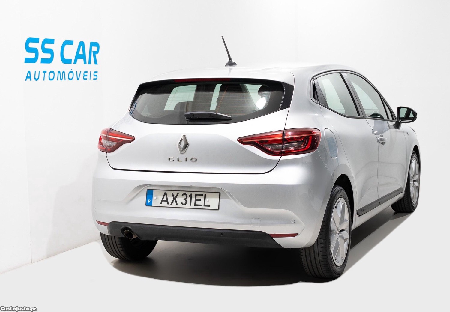 Renault Clio 1.0 TCe Intens — fotografia 11