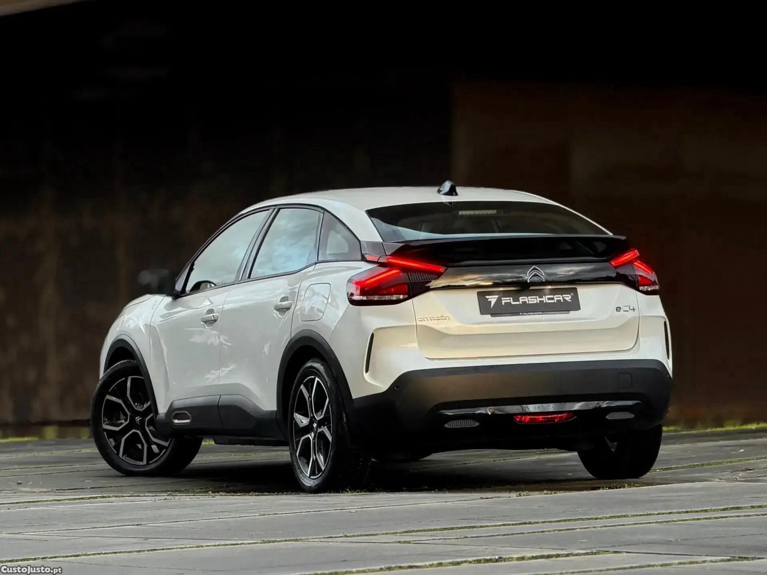 Citroën e-C4 50 kWh C-Series — fotografia 17