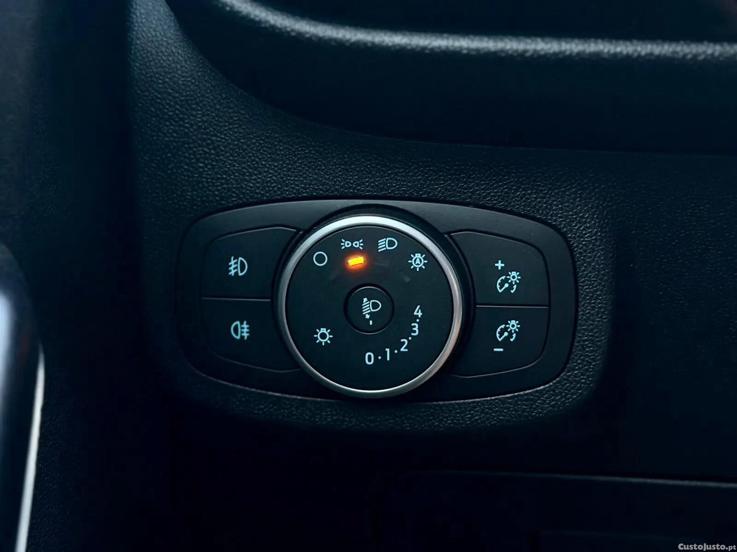 Ford Fiesta 1.5 TDCi Titanium — fotografia 6