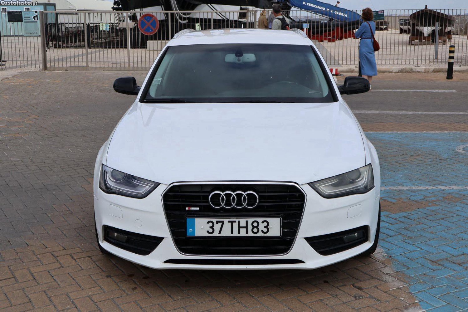 Audi A4 2.0 TDI Avant - 17 foto 2