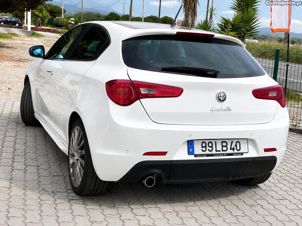 Alfa Romeo Giulietta 1.6 JTDM Distinctive — photo 3