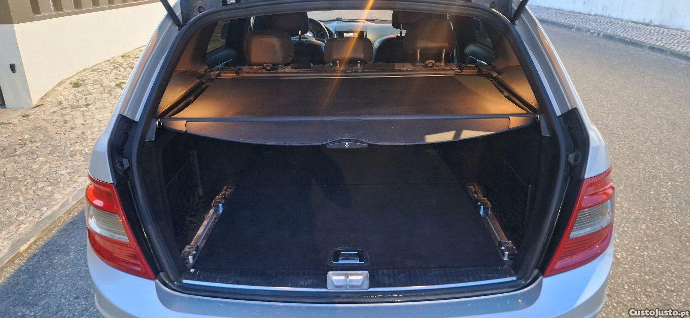 Mercedes-Benz C 250 BlueEFFICIENCY — fotografia 4
