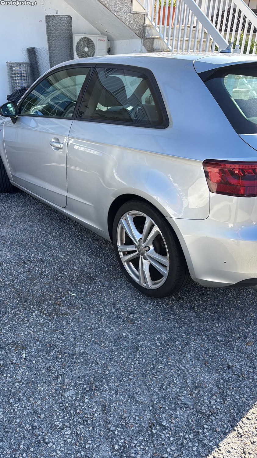 Audi A3 2.0 TDI 150 cv S Line — fotografia 4