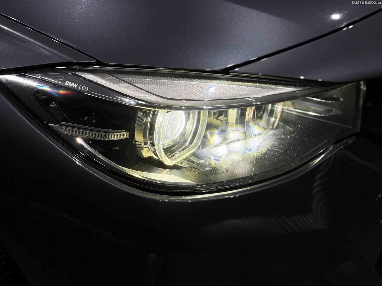 BMW 320 d Auto Pack M — fotografia 16
