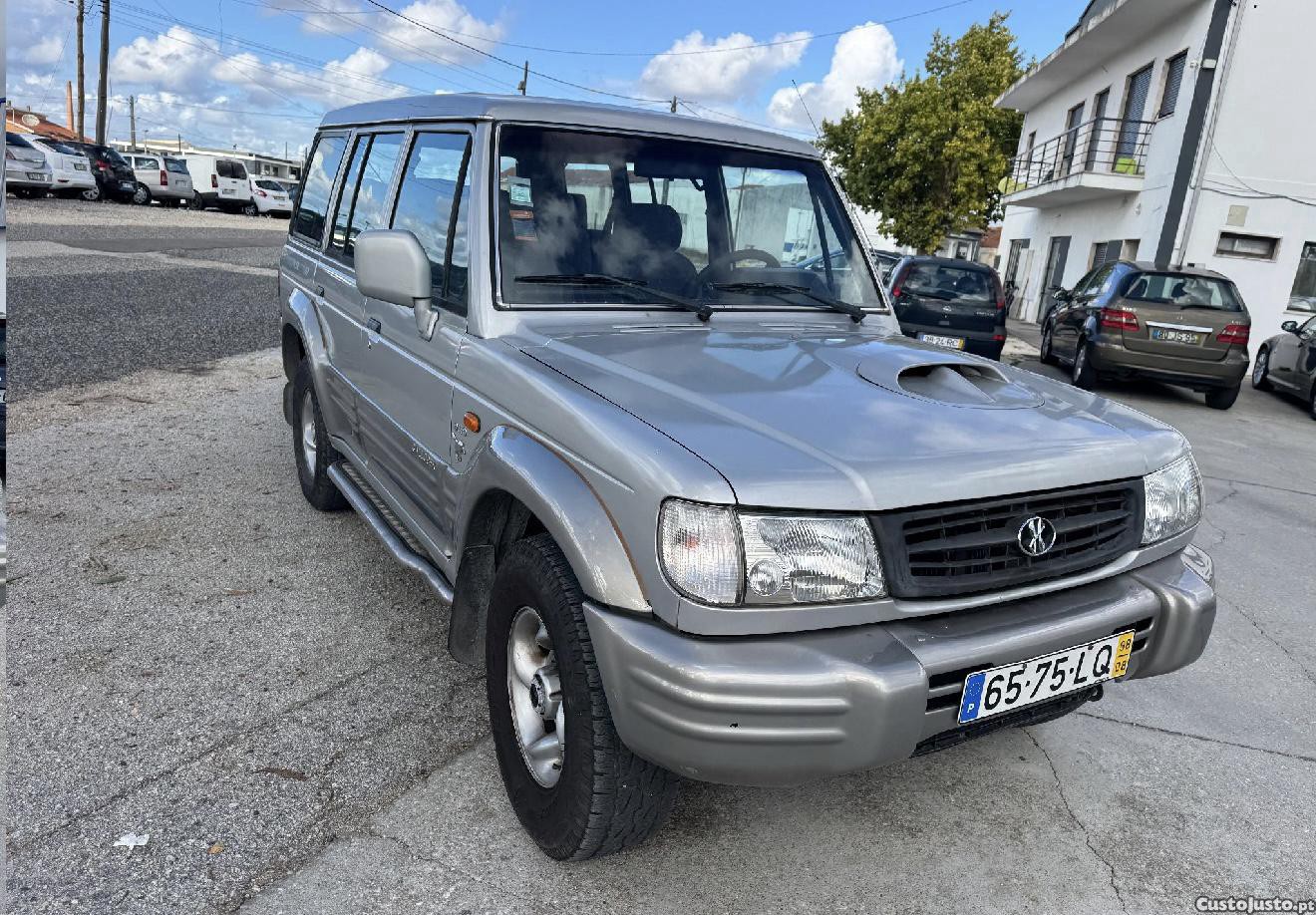 Hyundai Galloper 2.5 de 1998 de 7 lugares — fotografia 11