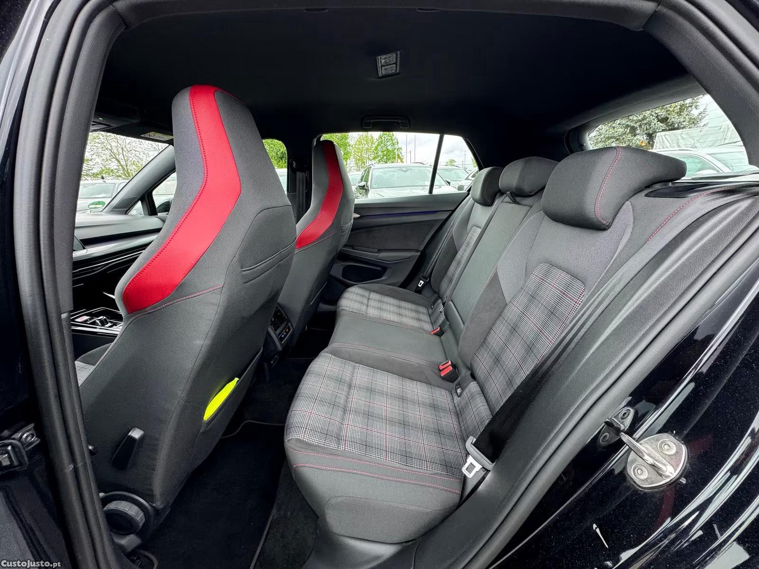 Volkswagen Golf 2.0 TSI GTI Black Style — fotografia 3