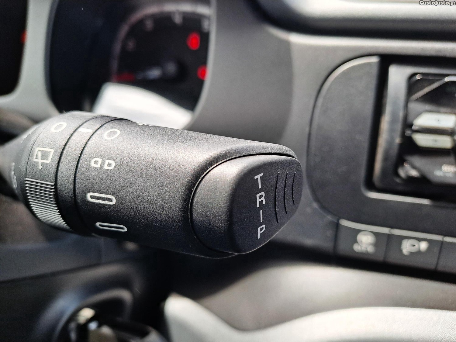 Fiat Panda 1.0 CROSS SPRING 70CV GASOLINA 2023 — fotografia 5