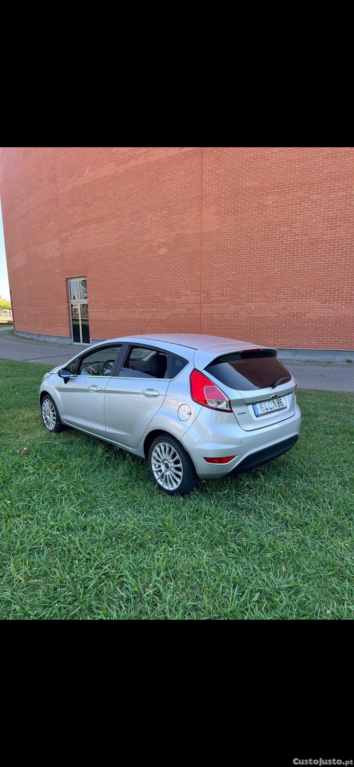 Ford Fiesta 1.0 ECOBOOST TITANIUM — fotografia 15