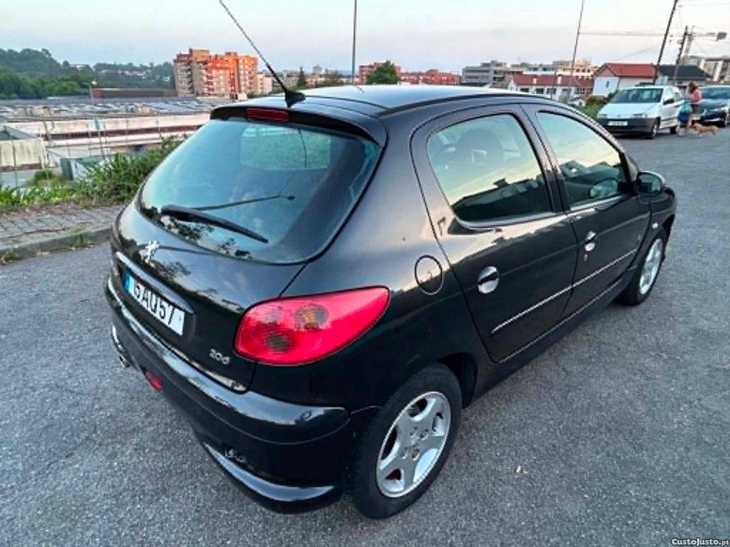 Peugeot 206 1.1 Black & Silver c/ tecto Panorâmico — fotografia 8