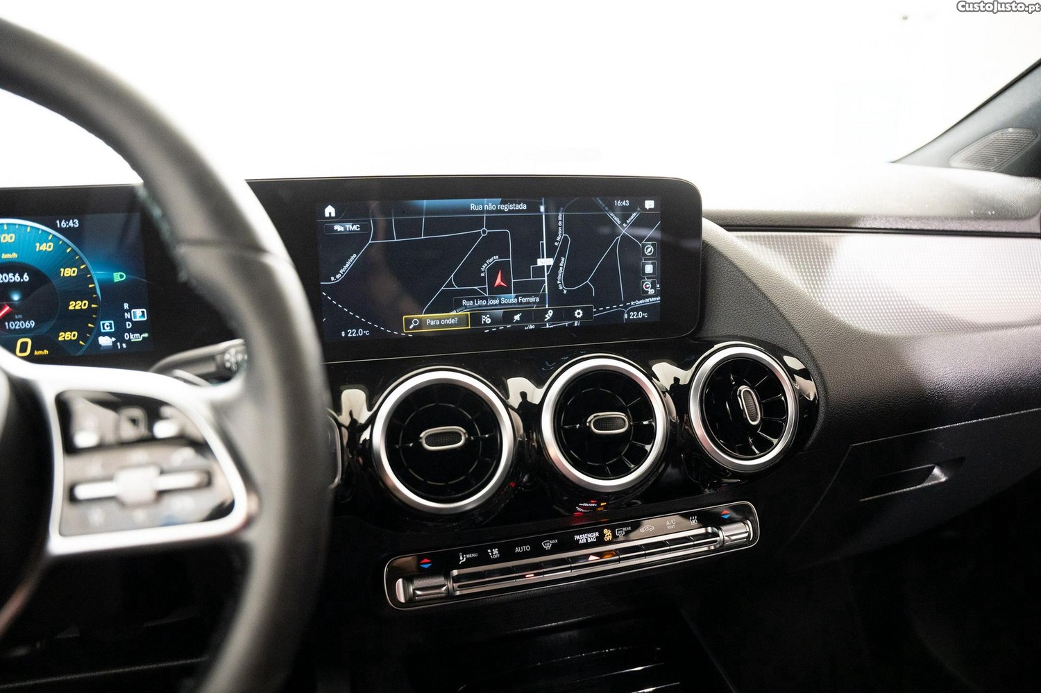 Mercedes-Benz GLA 250 e Progressive — fotografia 18