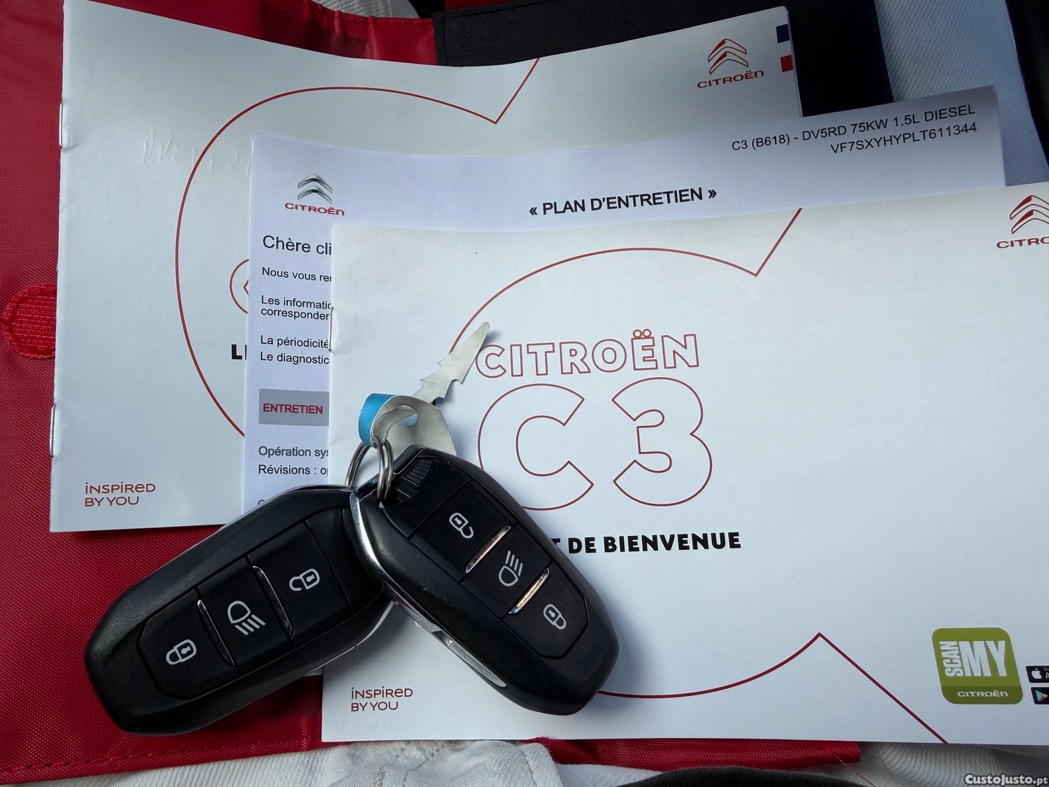 Citroën C3 1.5 BlueHDi Shine — fotografia 12
