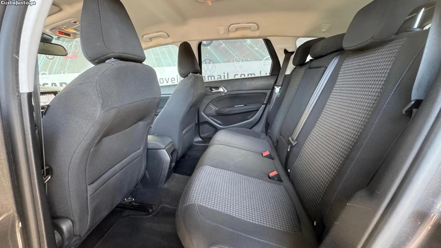 Peugeot 308 1.5 BlueHDi Style — fotografia 11
