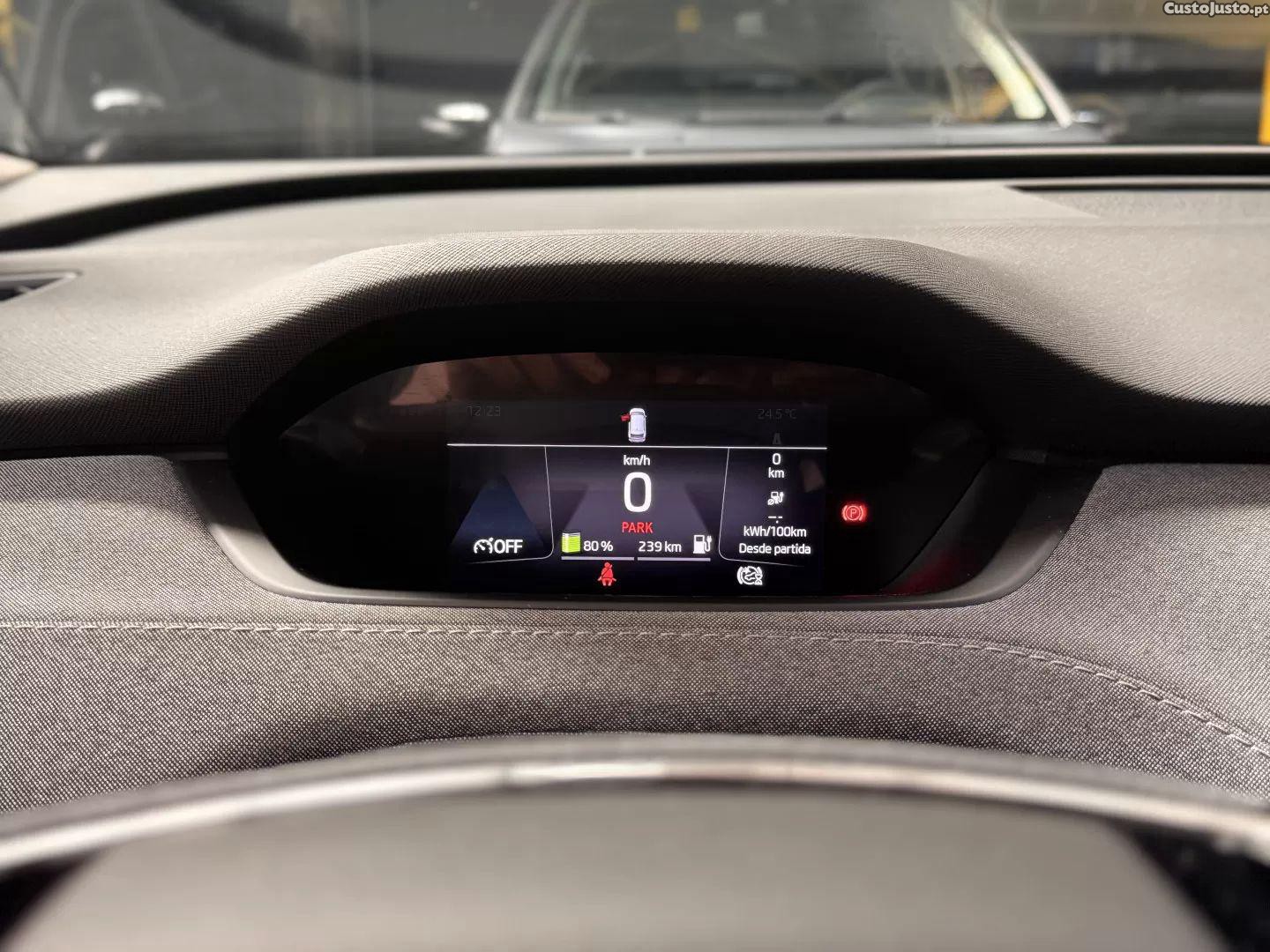 Skoda Enyaq Iv 60 — fotografia 13