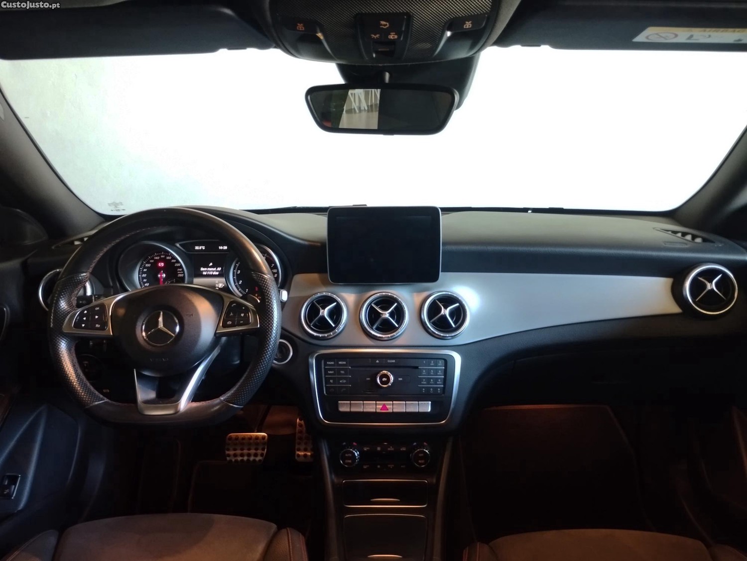 Mercedes-Benz CLA 200 Shooting Brake AMG Line — fotografia 7