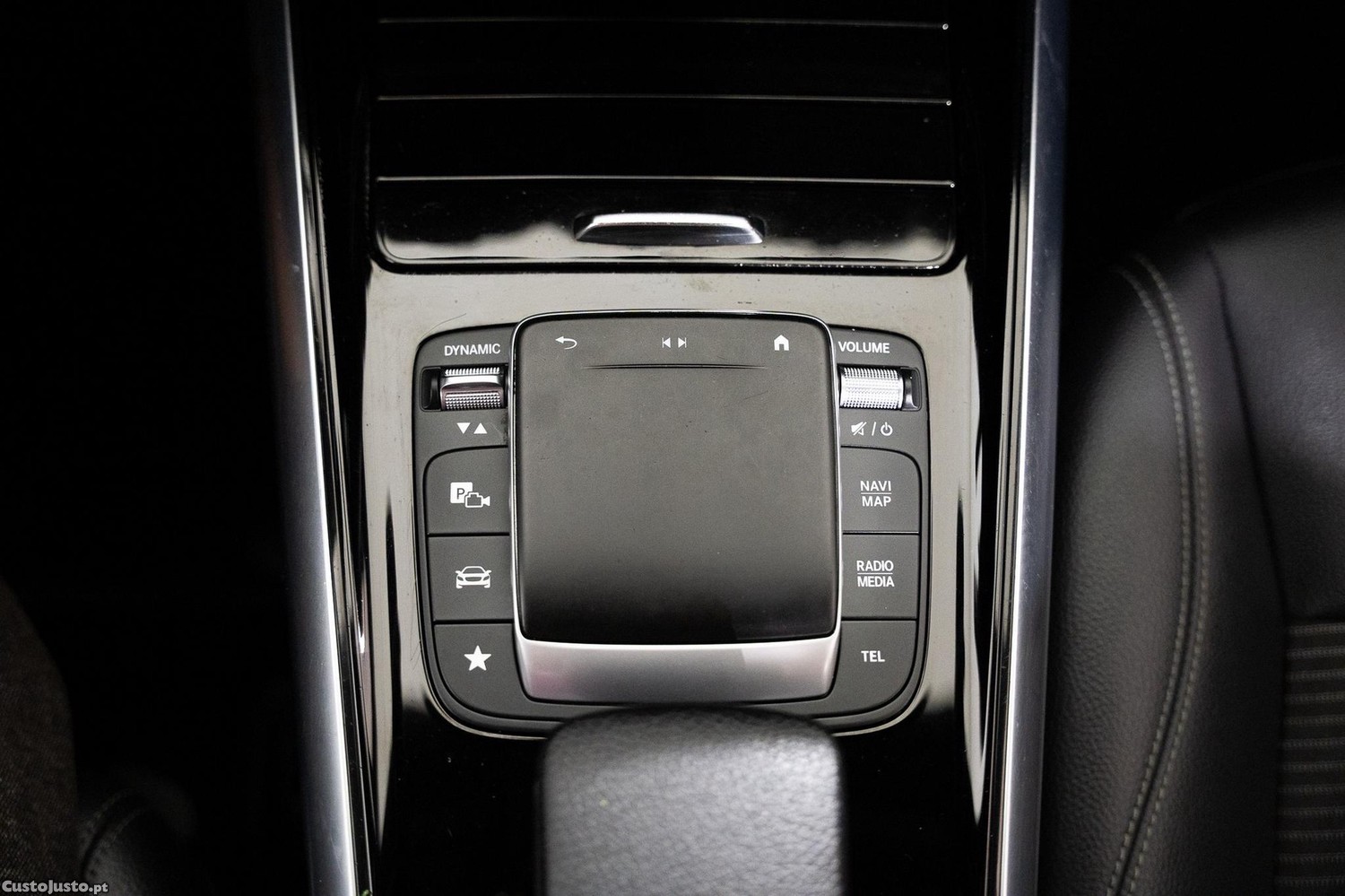 Mercedes-Benz GLA 250 e Progressive — fotografia 14